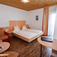 Hotel Steindl (S) - ckmarcopolo.cz