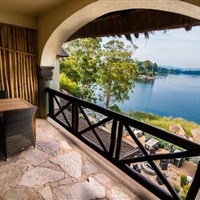 BirdNest Resort - Uganda_Lake Bunyonyi_Bird’s Nest Resort_ - ckmarcopolo.cz