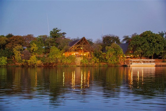 Marco Polo - Chobe Safari Lodge 4* - Chobe Safari Lodge - pohled od Chobe River